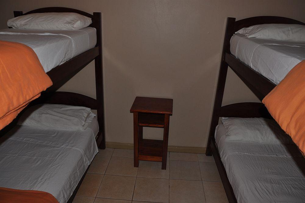 Iguazu Inn Hostel プエルト・イグアス エクステリア 写真