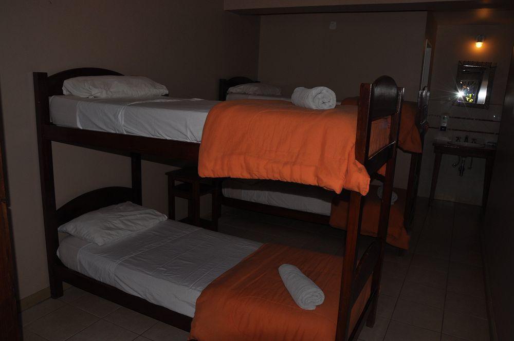 Iguazu Inn Hostel プエルト・イグアス エクステリア 写真