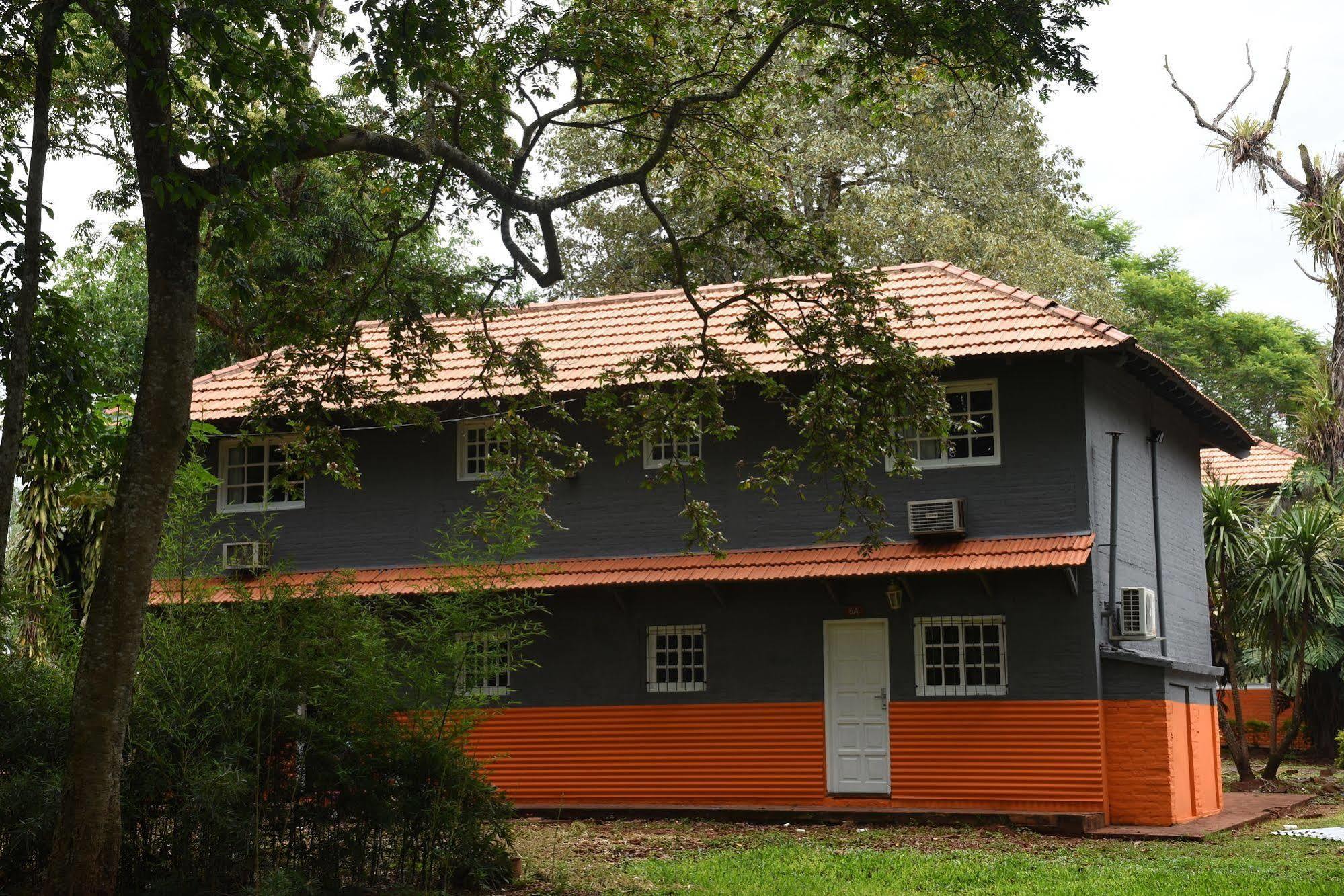 Iguazu Inn Hostel プエルト・イグアス エクステリア 写真