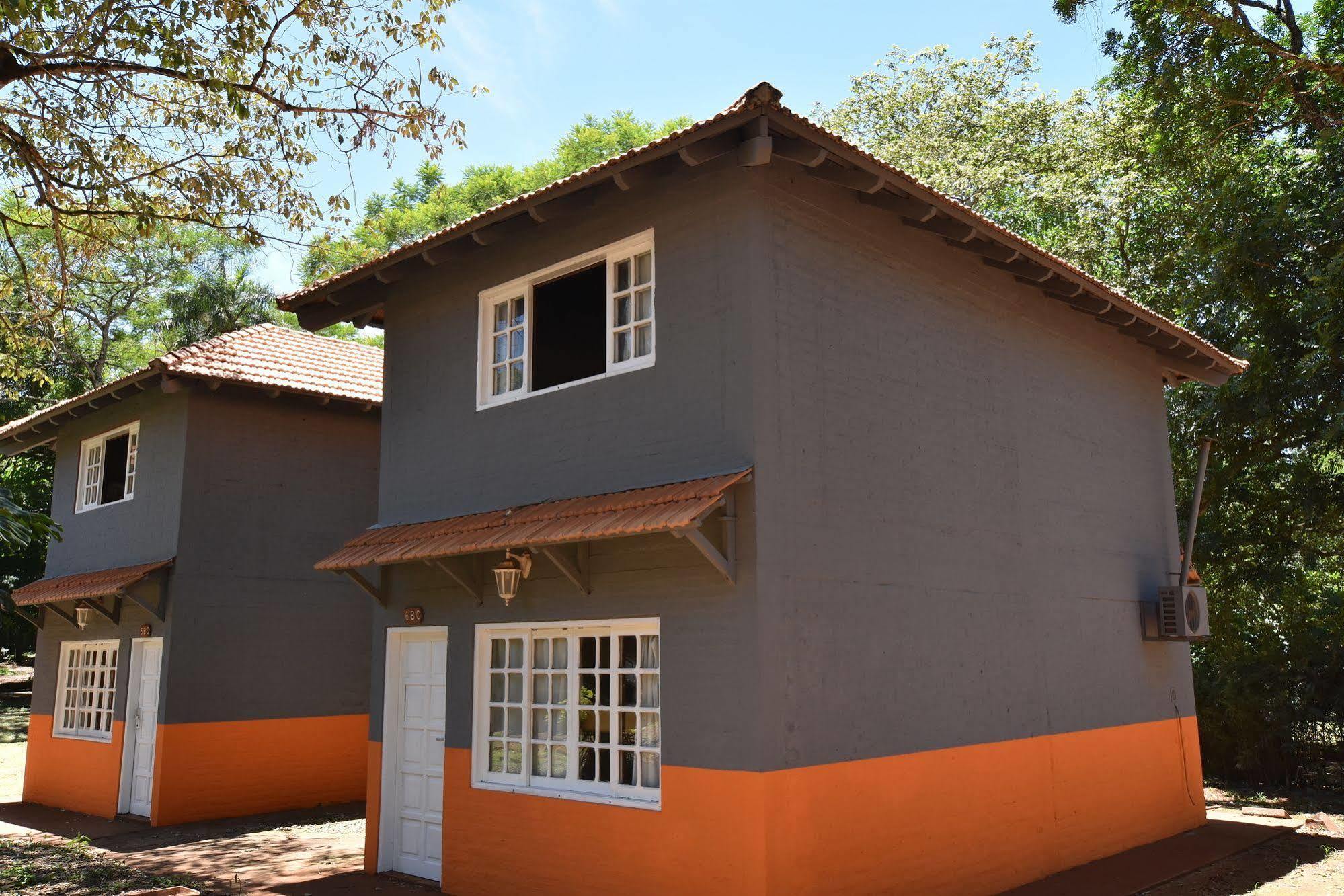 Iguazu Inn Hostel プエルト・イグアス エクステリア 写真